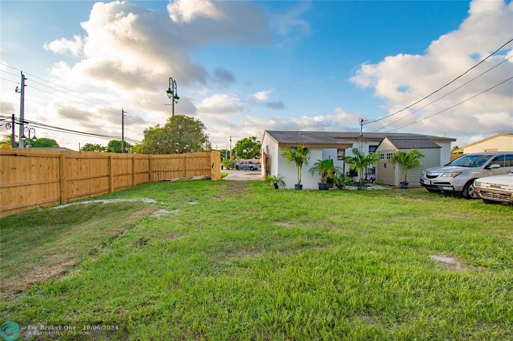 Recently Sold: $249,000 (3 beds, 1 baths, 864 Square Feet)