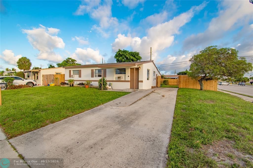 Recently Sold: $249,000 (3 beds, 1 baths, 864 Square Feet)