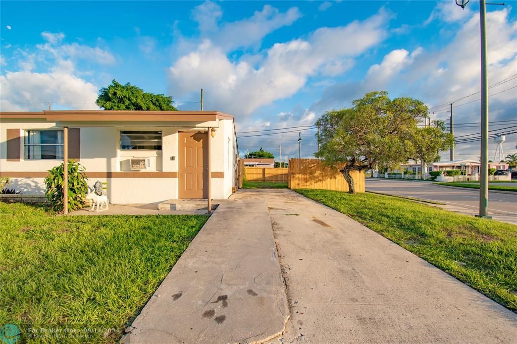 Recently Sold: $249,000 (3 beds, 1 baths, 864 Square Feet)