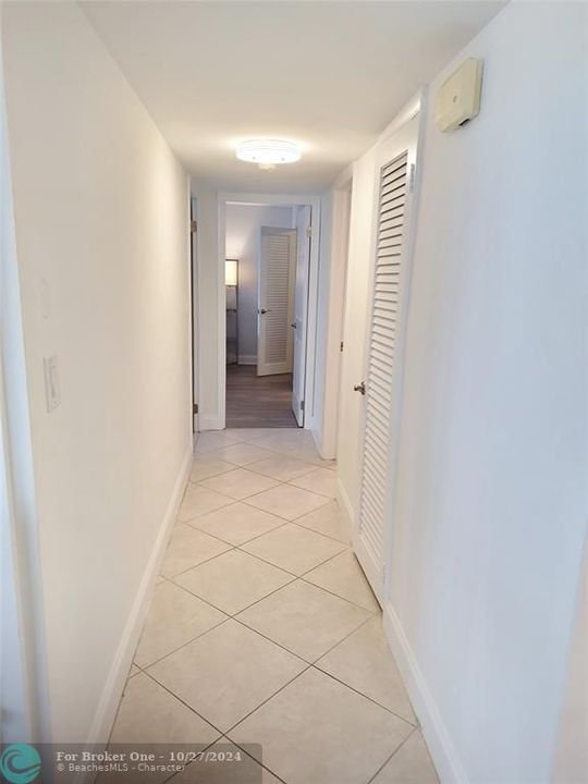 Active With Contract: $2,500 (2 beds, 2 baths, 1250 Square Feet)