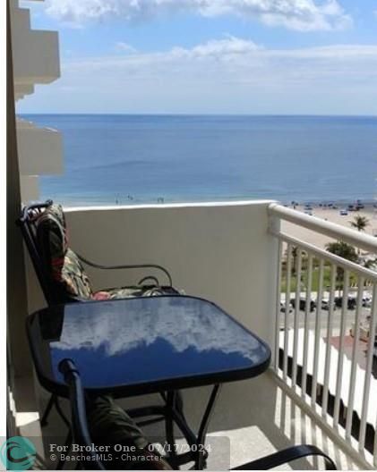 Active With Contract: $2,500 (2 beds, 2 baths, 1250 Square Feet)
