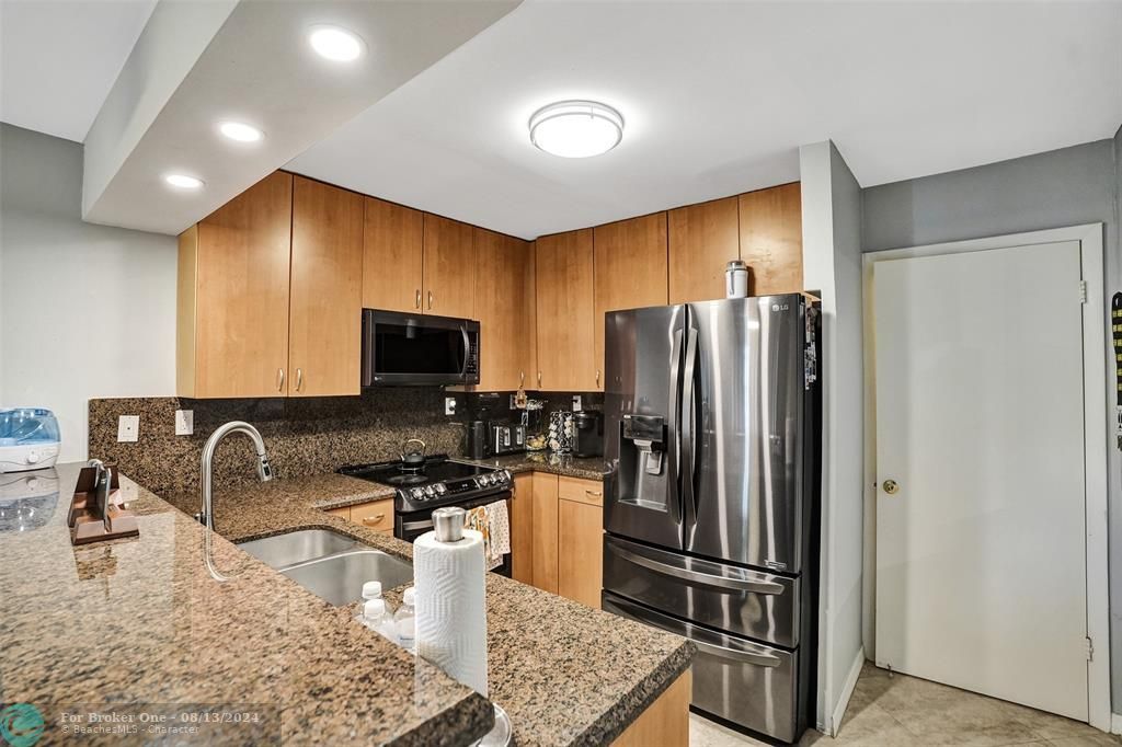 For Sale: $360,000 (2 beds, 2 baths, 1630 Square Feet)