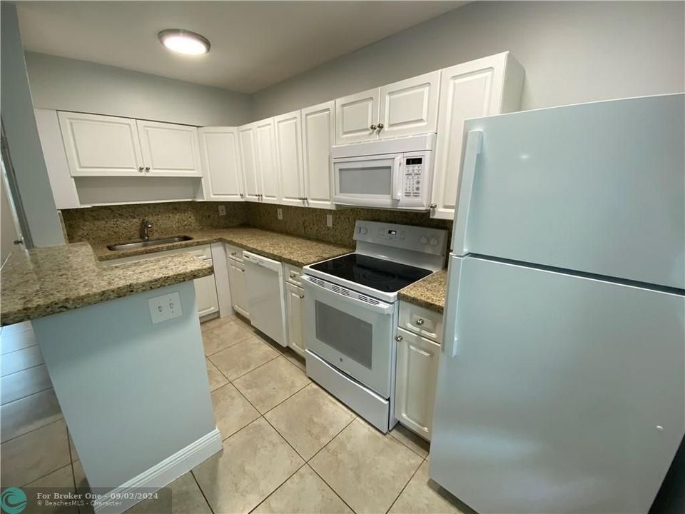 Active With Contract: $1,500 (1 beds, 1 baths, 5160 Square Feet)