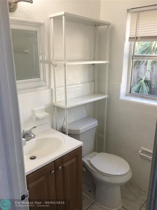 For Rent: $1,550 (0 beds, 1 baths, 300 Square Feet)