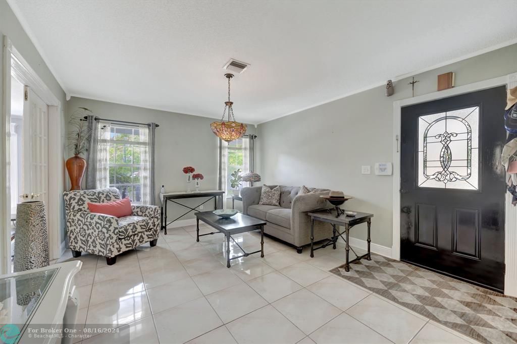 Recently Sold: $579,000 (3 beds, 2 baths, 2173 Square Feet)