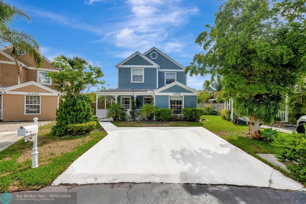 Recently Sold: $579,000 (3 beds, 2 baths, 2173 Square Feet)