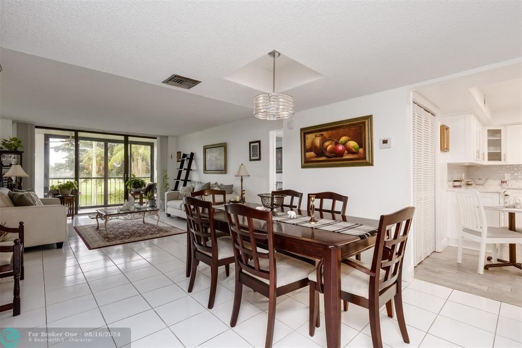 For Sale: $389,000 (2 beds, 2 baths, 1260 Square Feet)