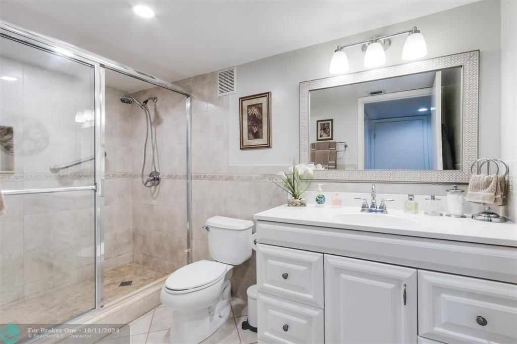 For Sale: $379,500 (2 beds, 2 baths, 1260 Square Feet)