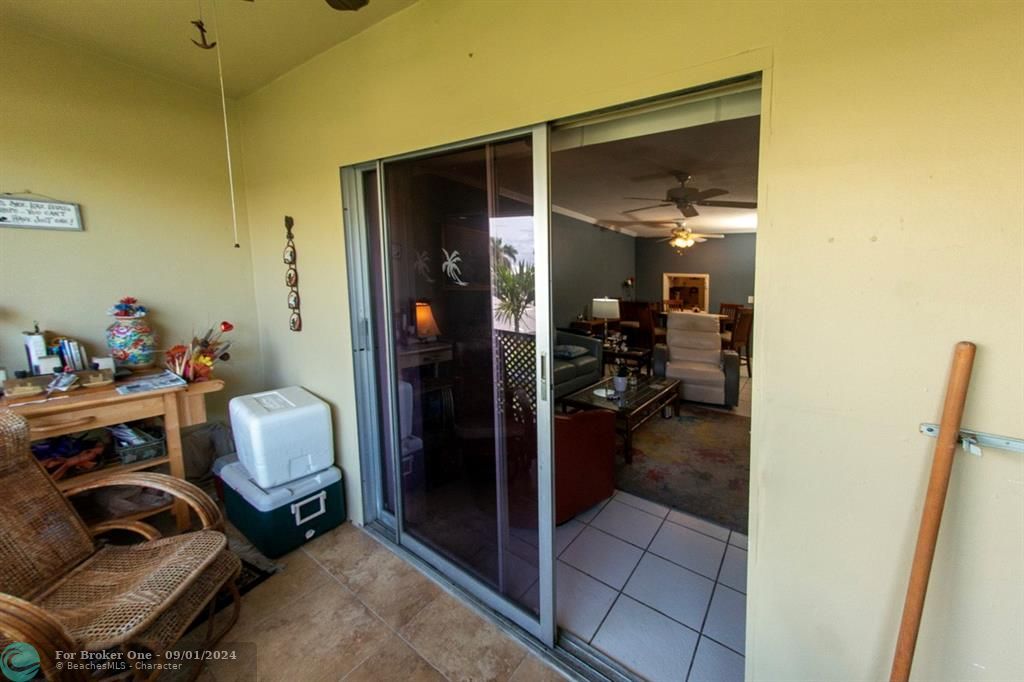 For Sale: $169,000 (2 beds, 2 baths, 900 Square Feet)