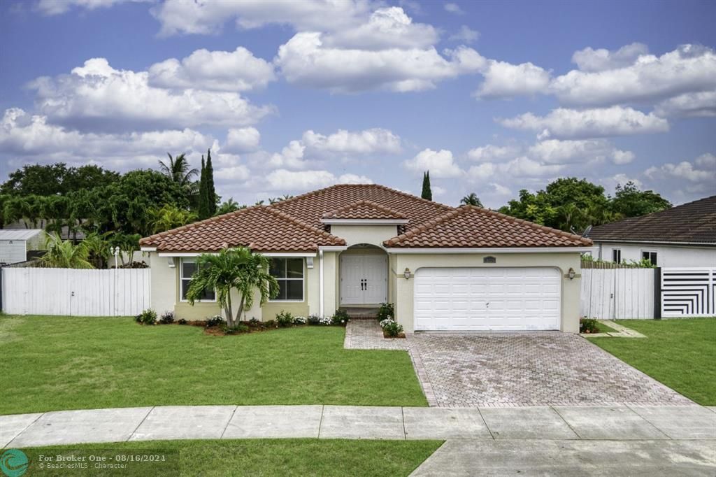 Active With Contract: $780,000 (4 beds, 2 baths, 2212 Square Feet)