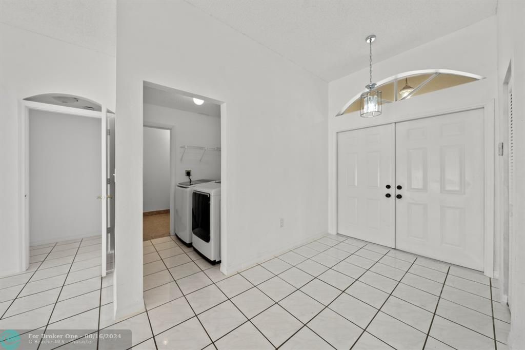 Active With Contract: $780,000 (4 beds, 2 baths, 2212 Square Feet)