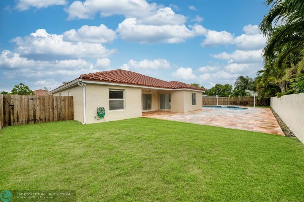 Recently Sold: $780,000 (4 beds, 2 baths, 2212 Square Feet)