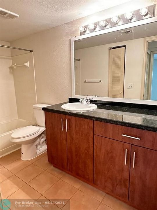 For Rent: $1,850 (1 beds, 1 baths, 743 Square Feet)