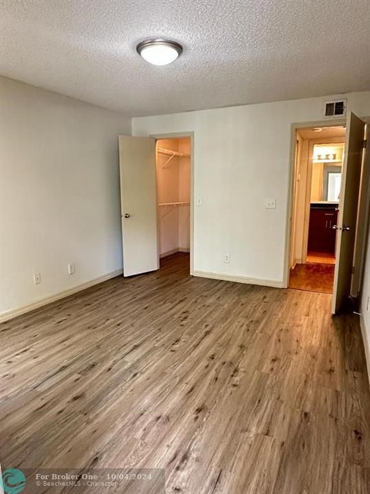 For Rent: $1,850 (1 beds, 1 baths, 743 Square Feet)