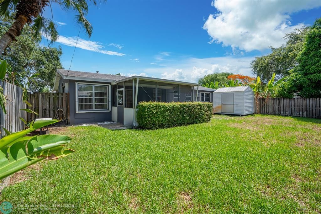 For Sale: $575,000 (3 beds, 2 baths, 1320 Square Feet)