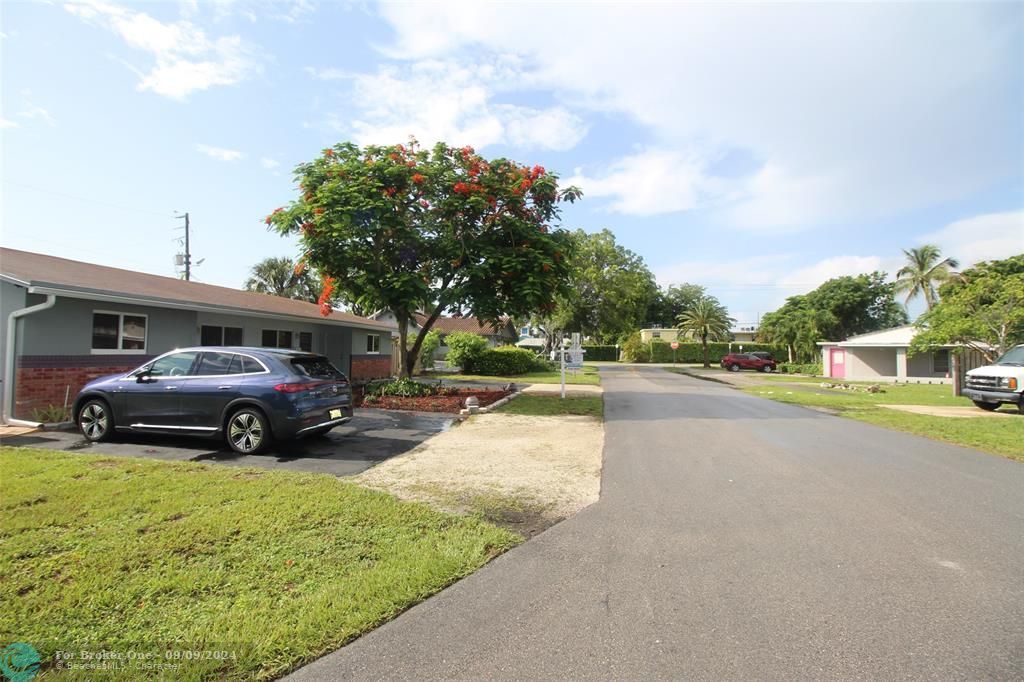 Recently Sold: $2,400 (2 beds, 2 baths, 1000 Square Feet)