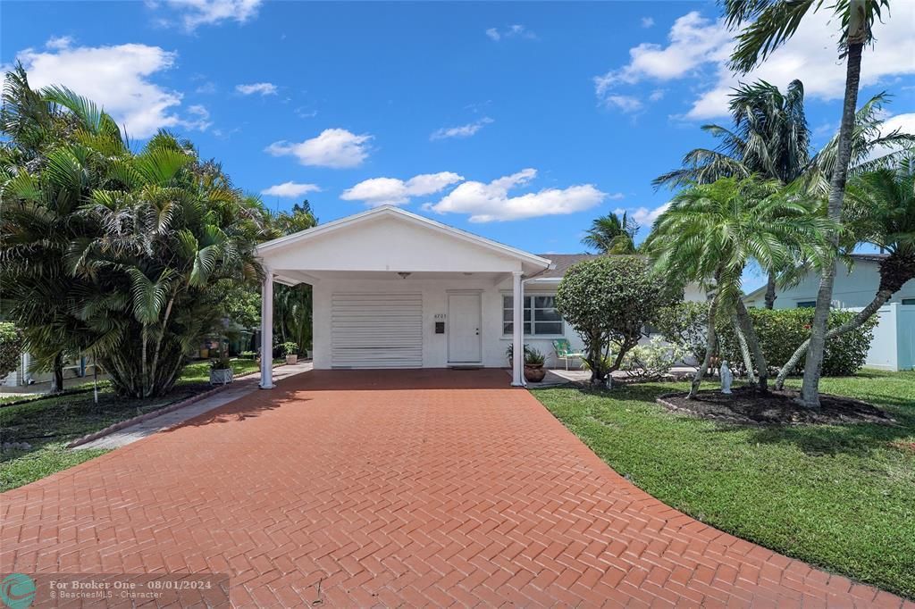 For Sale: $427,000 (3 beds, 2 baths, 1366 Square Feet)