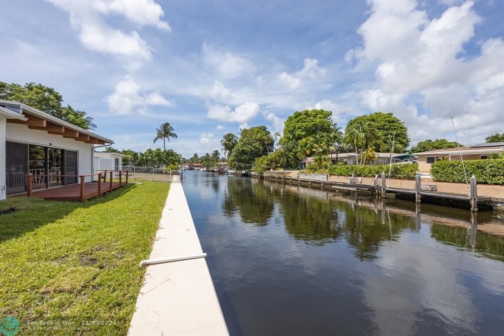 For Sale: $850,000 (3 beds, 2 baths, 2477 Square Feet)