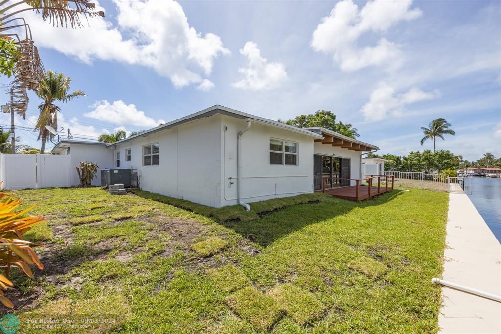 For Sale: $850,000 (3 beds, 2 baths, 2477 Square Feet)