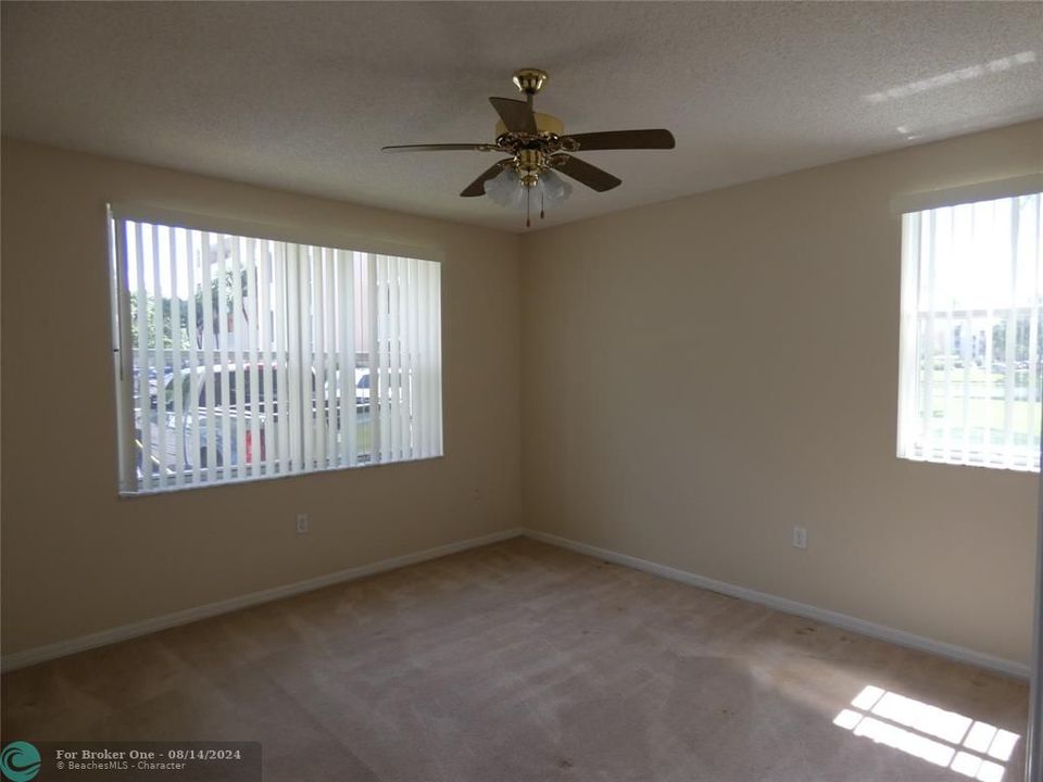 For Sale: $199,000 (2 beds, 2 baths, 1210 Square Feet)