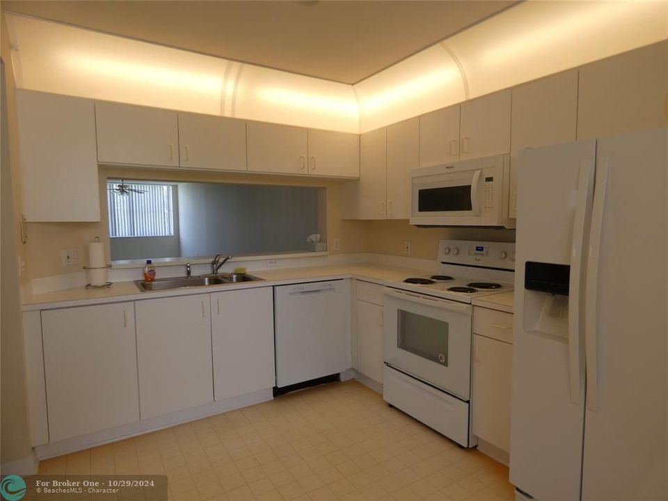 For Sale: $199,000 (2 beds, 2 baths, 1210 Square Feet)