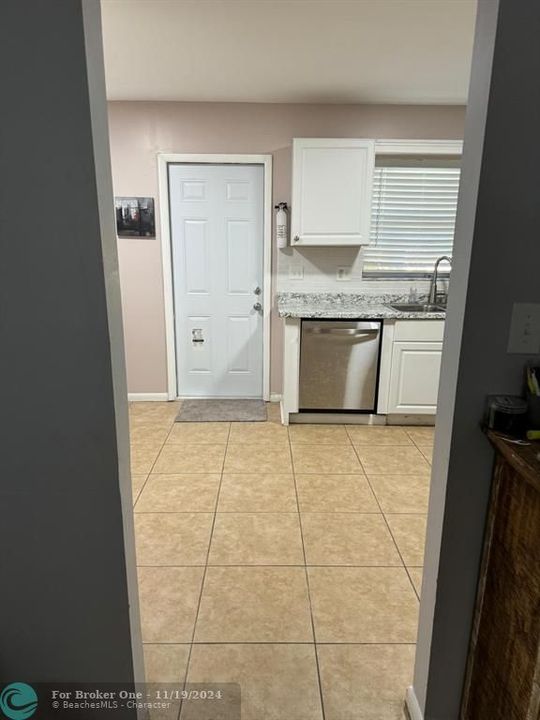 For Rent: $2,000 (2 beds, 2 baths, 1120 Square Feet)