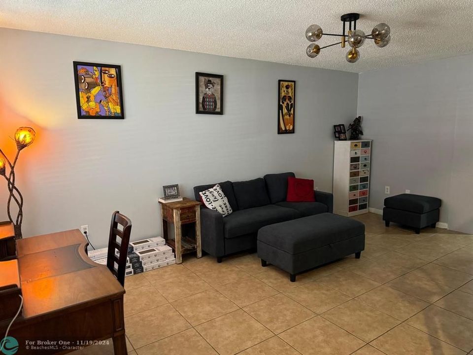 For Rent: $2,000 (2 beds, 2 baths, 1120 Square Feet)