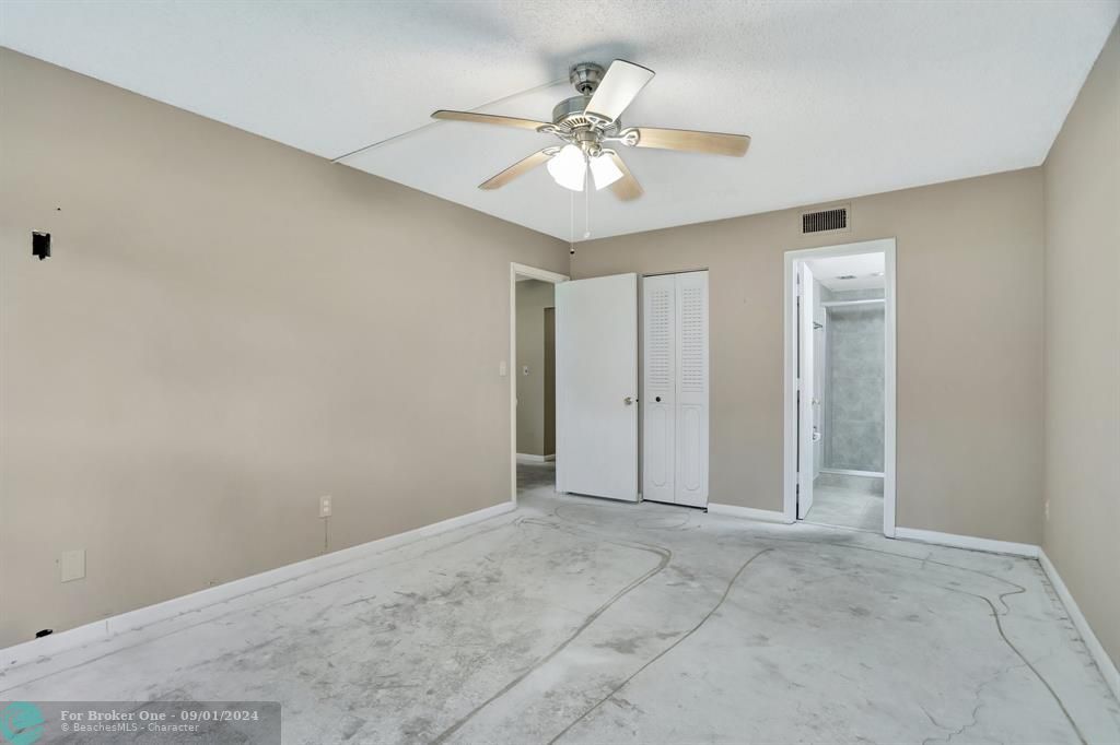 Recently Sold: $118,400 (1 beds, 1 baths, 760 Square Feet)