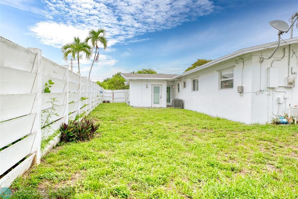 For Sale: $670,000 (3 beds, 2 baths, 1521 Square Feet)