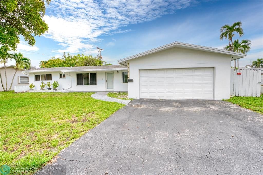 For Sale: $670,000 (3 beds, 2 baths, 1521 Square Feet)