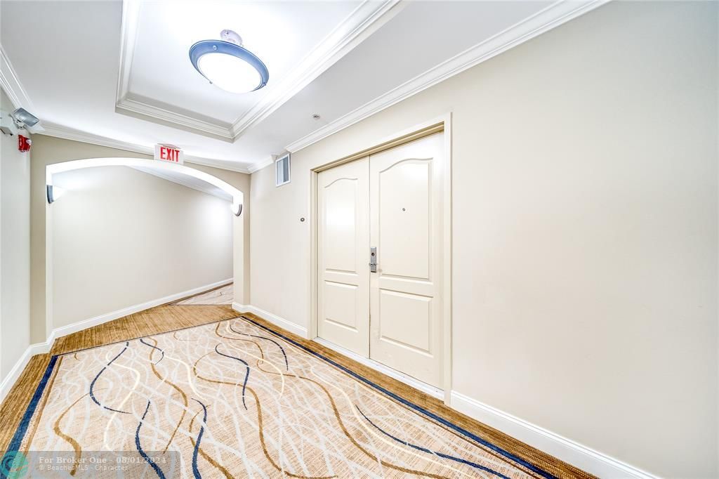 Active With Contract: $4,500 (2 beds, 2 baths, 1560 Square Feet)