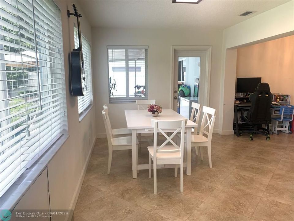 Recently Sold: $409,000 (2 beds, 2 baths, 1355 Square Feet)