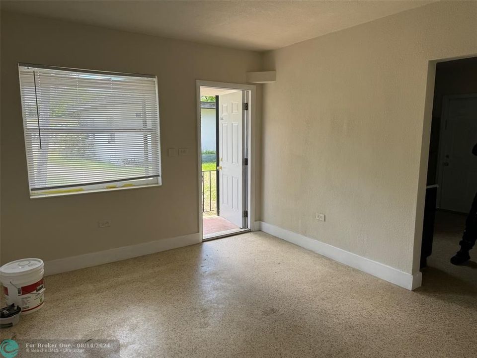 For Sale: $2,295 (2 beds, 1 baths, 0 Square Feet)