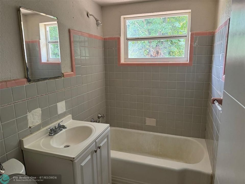 For Sale: $2,295 (2 beds, 1 baths, 0 Square Feet)