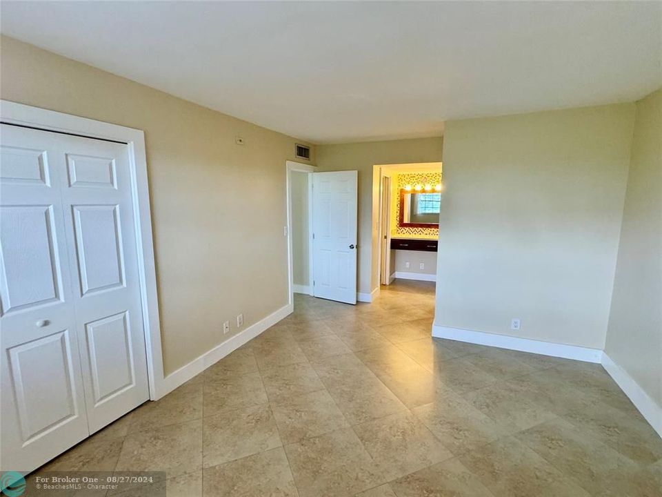 For Sale: $249,000 (2 beds, 2 baths, 1150 Square Feet)