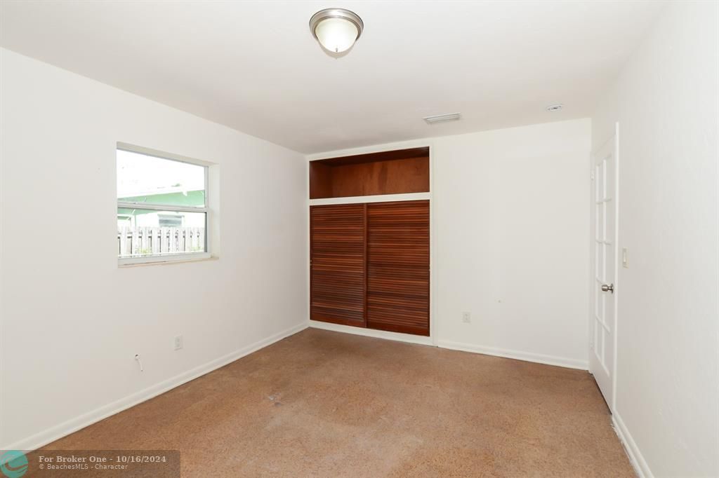 For Sale: $249,000 (3 beds, 1 baths, 1116 Square Feet)