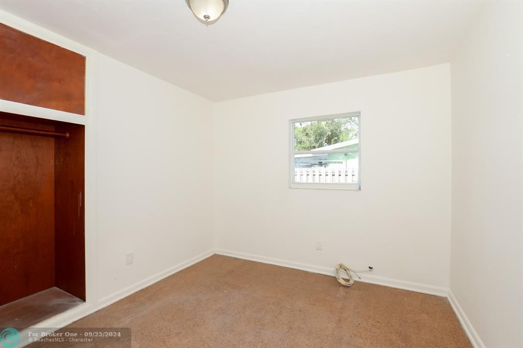 For Sale: $249,000 (3 beds, 1 baths, 1116 Square Feet)