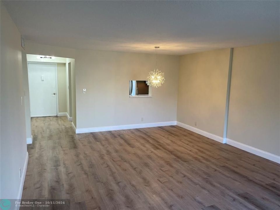 For Rent: $2,800 (2 beds, 2 baths, 1190 Square Feet)