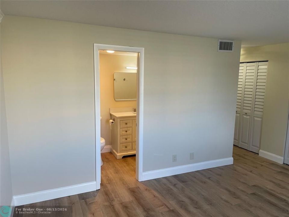 For Rent: $2,600 (2 beds, 2 baths, 1190 Square Feet)