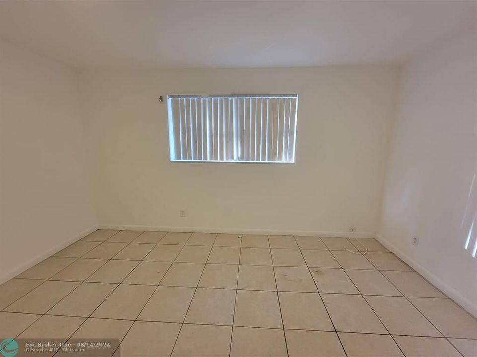 Vendido Recientemente: $220,000 (2 camas, 2 baños, 965 Pies cuadrados)