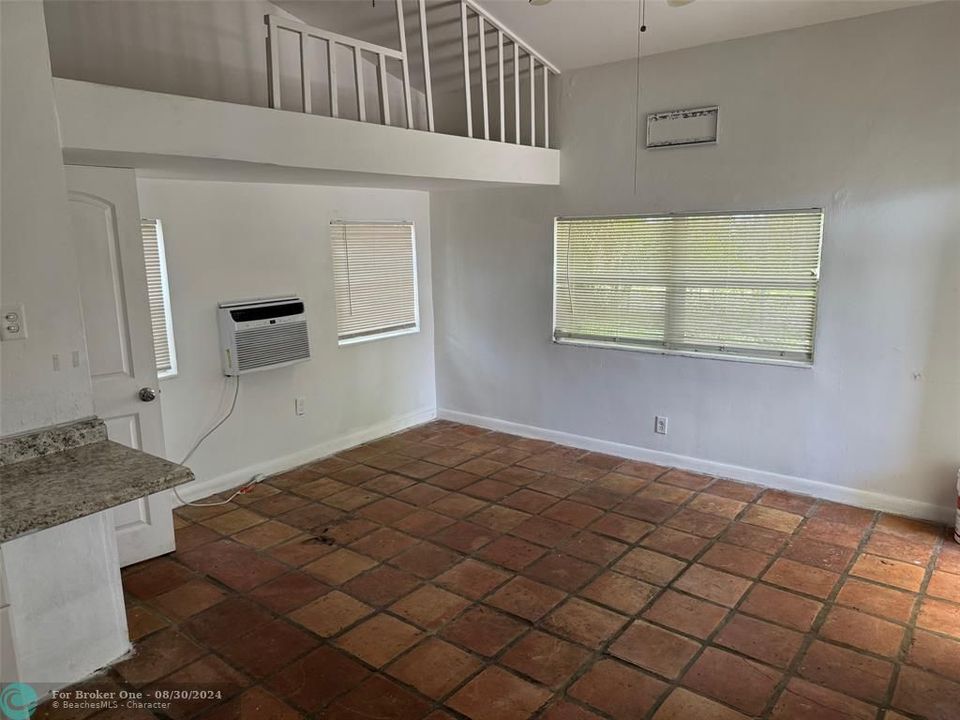 For Sale: $1,695 (1 beds, 1 baths, 0 Square Feet)