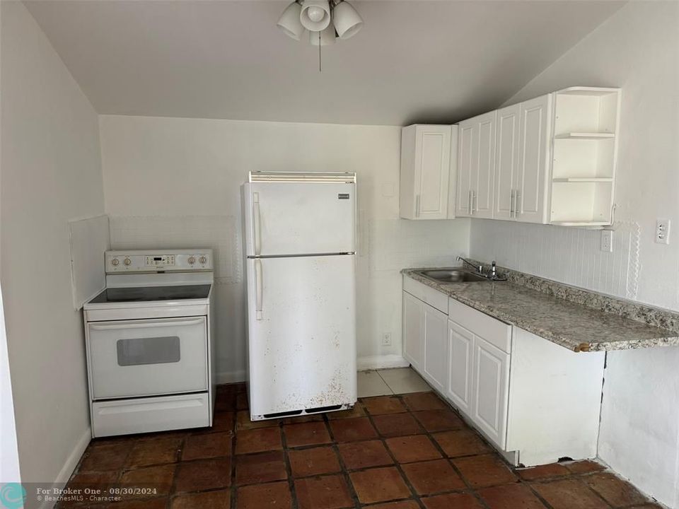 For Sale: $1,695 (1 beds, 1 baths, 0 Square Feet)