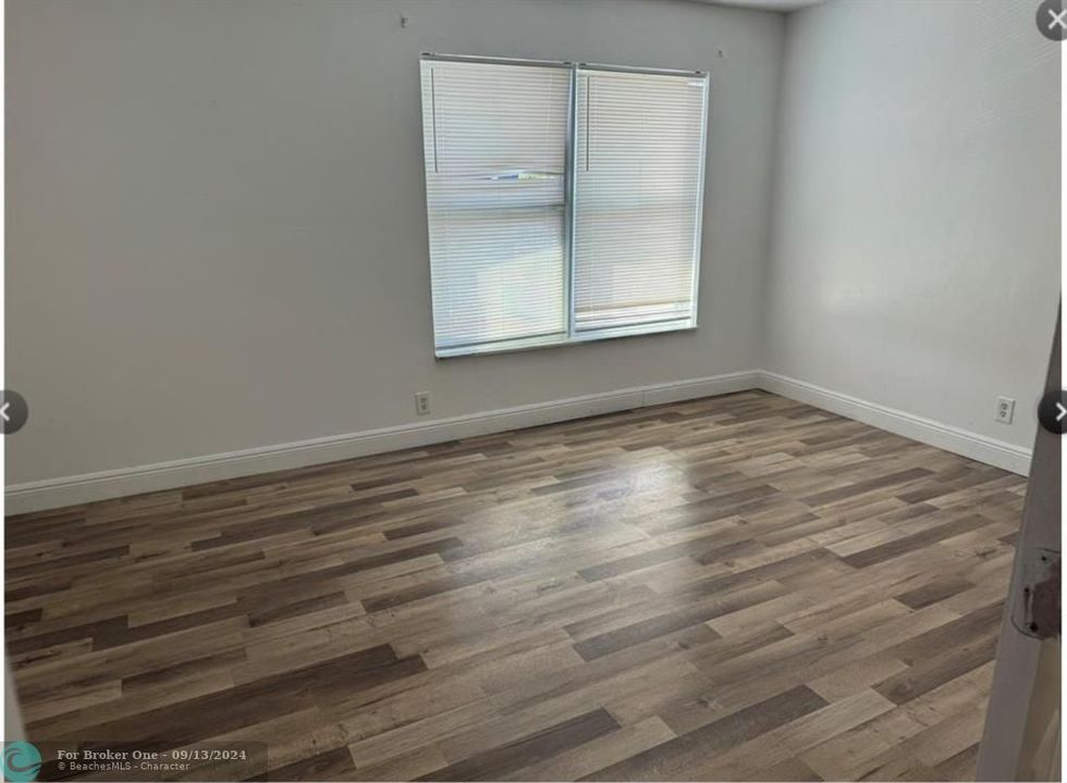 For Sale: $287,500 (2 beds, 1 baths, 1314 Square Feet)