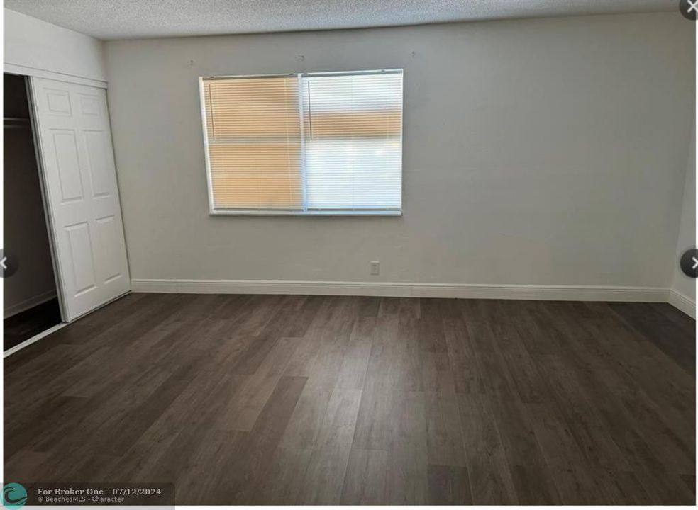 For Sale: $287,500 (2 beds, 1 baths, 1314 Square Feet)