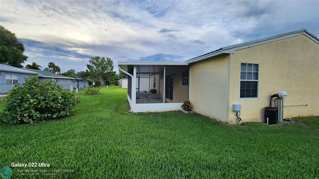 Active With Contract: $229,900 (2 beds, 2 baths, 1364 Square Feet)