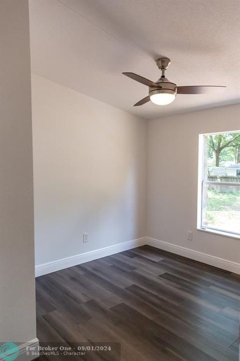 For Sale: $219,000 (3 beds, 2 baths, 1240 Square Feet)