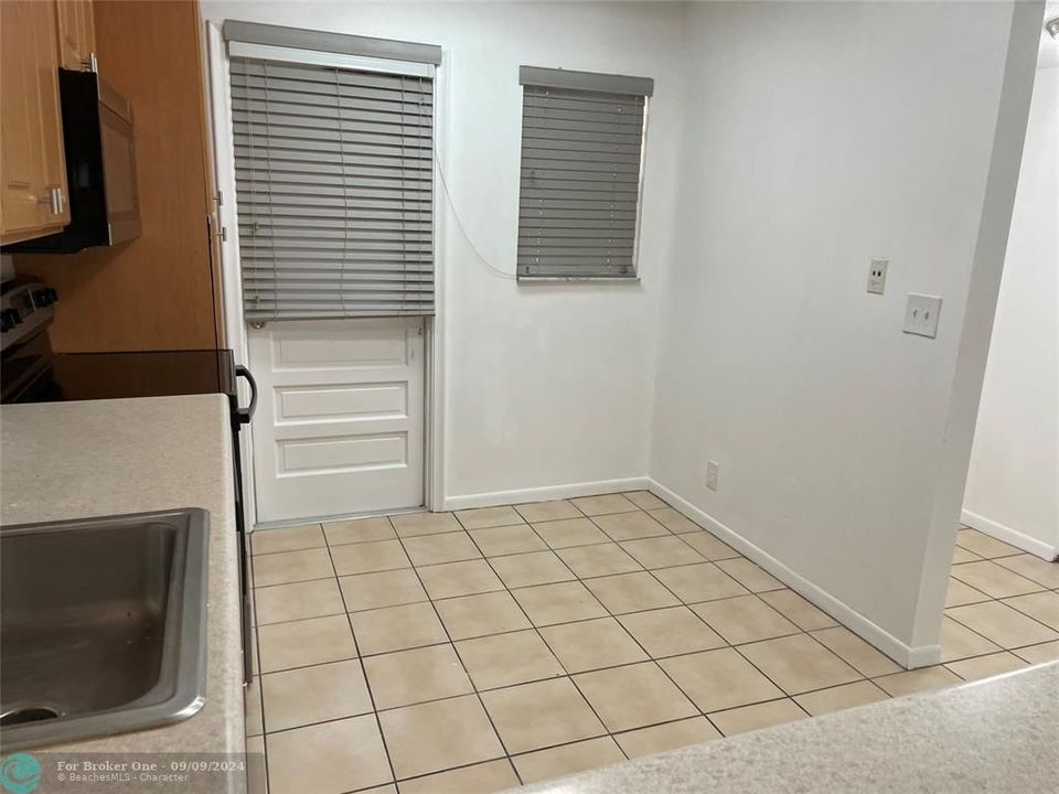 Vendido Recientemente: $199,900 (1 camas, 1 baños, 1008 Pies cuadrados)