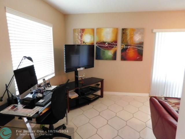 For Sale: $399,900 (2 beds, 2 baths, 1398 Square Feet)