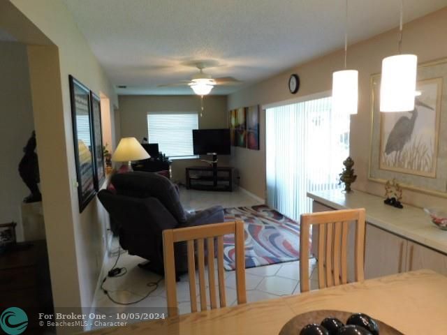 For Sale: $399,900 (2 beds, 2 baths, 1398 Square Feet)