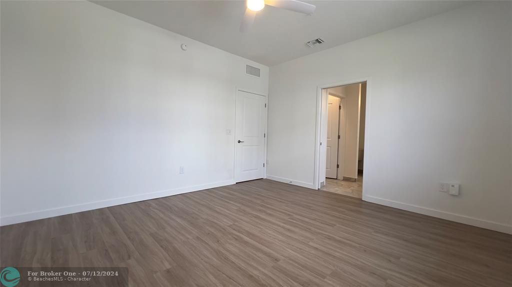 For Rent: $3,745 (3 beds, 2 baths, 2278 Square Feet)